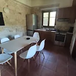 Lux Duplex With Shared Pool