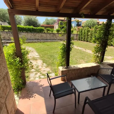 Lux Duplex With Shared Pool