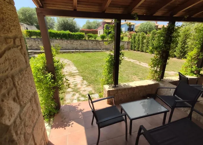 Lux Duplex With Shared Pool